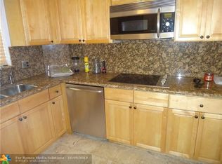 298 SE 6th Ave APT 20, Pompano Beach, FL 33060