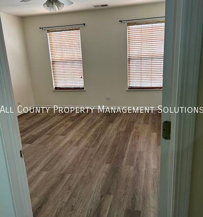 1st image of 138 Willow Blvd