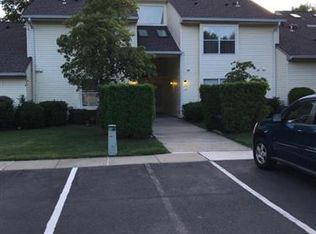 25 Aspen Ave, Englishtown, NJ 07726