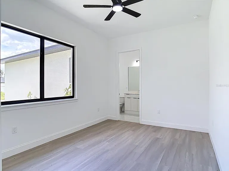 275 Lecturn St — Photo 28