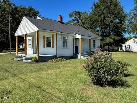 2 bed, 1.0 bath, 864 sqft, $1,450 — Photo 2