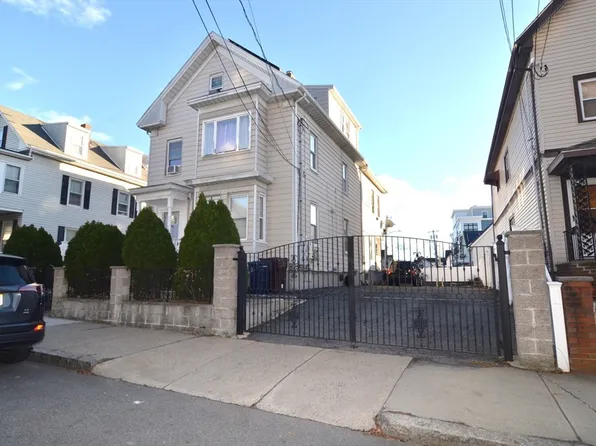 28 Parlin St, Everett, MA 02149