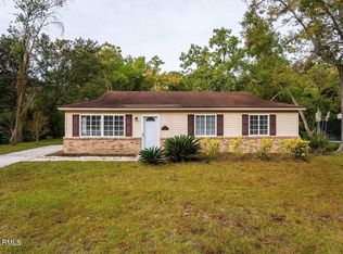 1717 Drayton Dr, Port Royal, SC 29935
