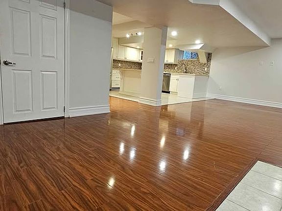 4th image of 44 Skywood Dr