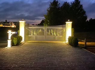 336 Blank Ln, Water Mill, NY 11976