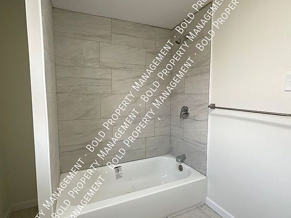 5th image of 353 W Greenwich St #C