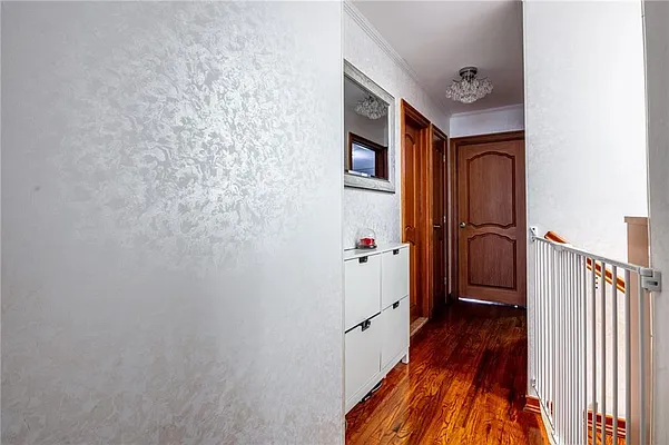 Sold by Remax Edge | media 11