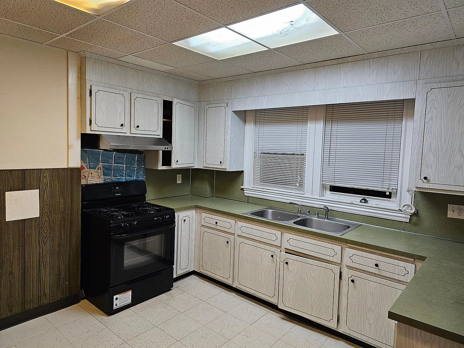 3 bed, 1200 sqft, $2,500 — Photo 1