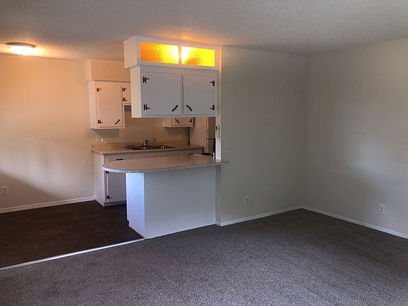 4th image of 124 Oak Grove Rd #12