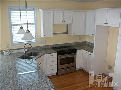 4th image of 1108 S Lake Park Boulevard #A