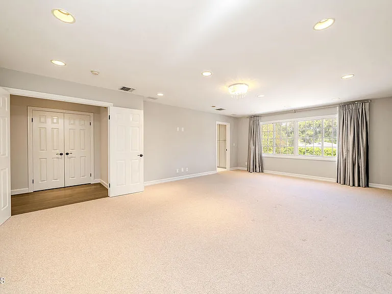 4330 Bel Aire Dr — Photo 21