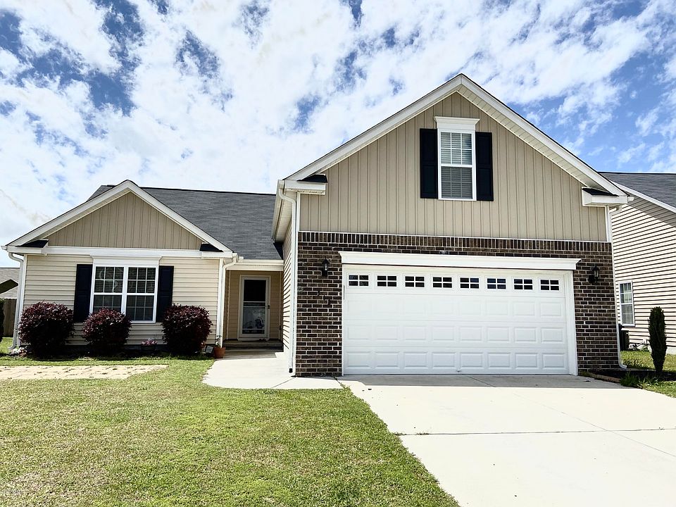 1st image of 512 Arbor Dr