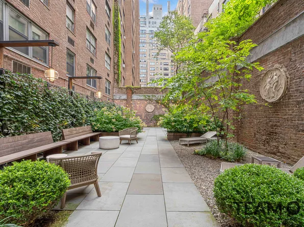 433 East 56th Street 1B image 8 of 9