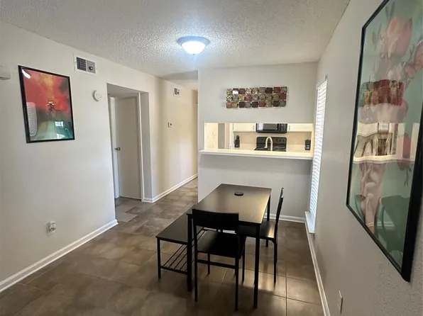 6601 Sands Point Dr APT 74, Houston, TX 77074