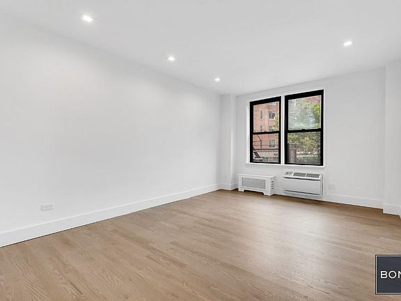 2nd image of 3520 Leverich St APT C246