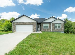 217 April Dr, Saint Robert, MO 65584