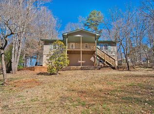 321 Fox Ridge Cir, Franklin, NC 28734