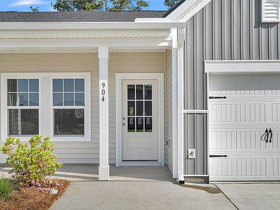 3rd image of 904 Dusk Dr