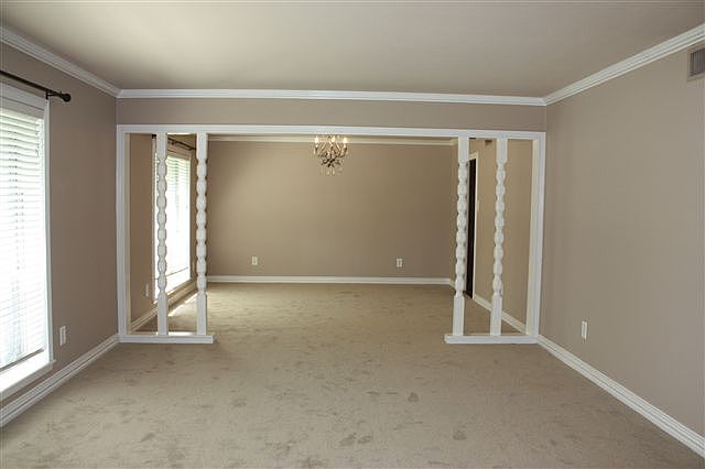 SECOND LIVING AREA/DINING ROOM
