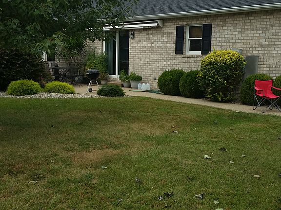 3rd image of 12 Stanley Cir