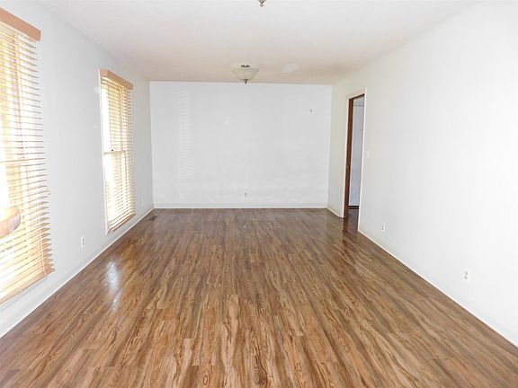 2nd image of 147 Briarwood Dr