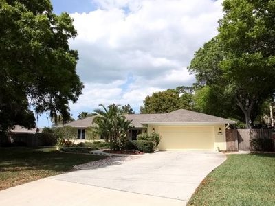 670 Poinsettia Rd, Belleair, FL, 33756
