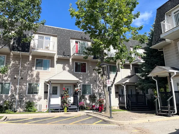 38 Saint Lawrence St #7, Toronto, ON M5A 3N1