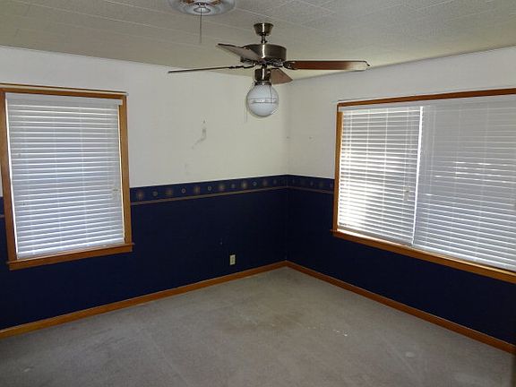 4th image of 3931 Lexington Ave