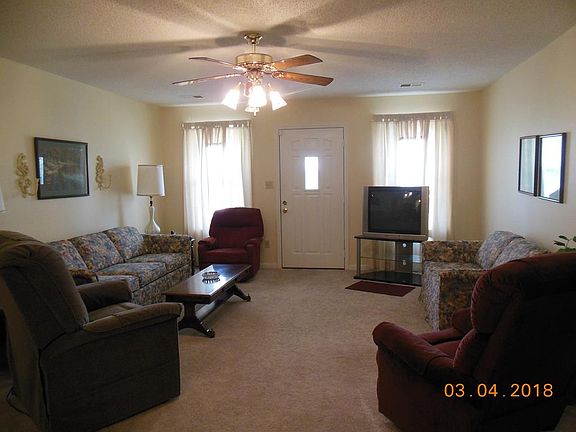 3rd image of 1301 English Oak Dr