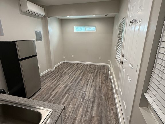 5th image of 4149 Central Ave #16
