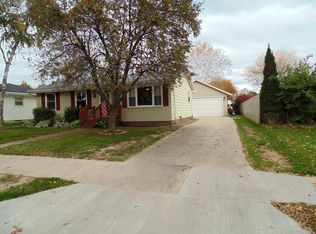 3639 S 17th Pl, Sheboygan, WI 53081