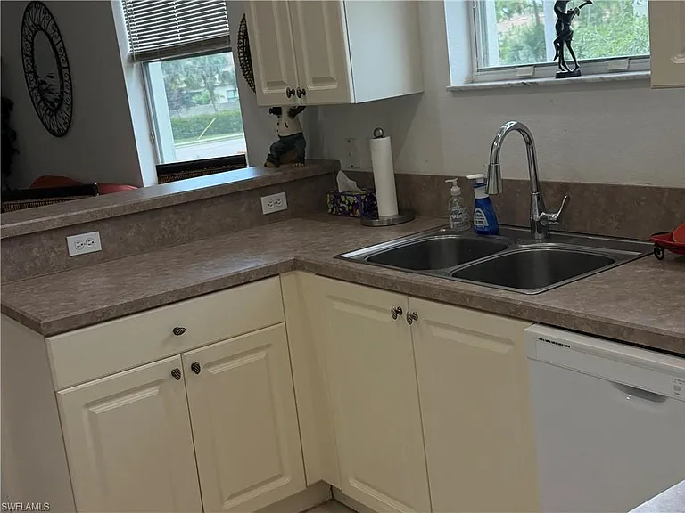 1305 Mariposa Cir #1204 — Photo 6