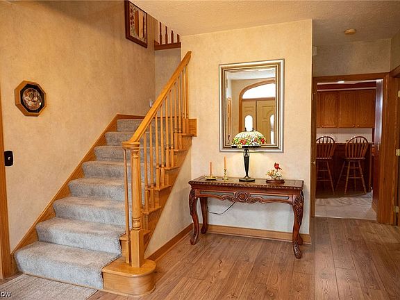 4th image of 1141 Corsham Cir