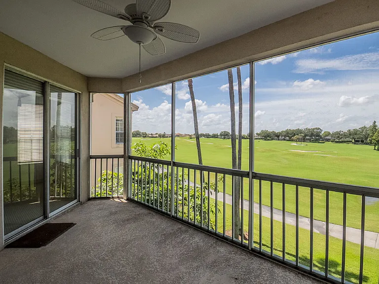 447 Enclave Pl — Photo 31