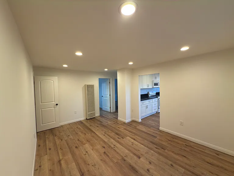 3121 E Theresa St #2 — Photo 12