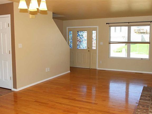 5th image of 108 Riverport Dr