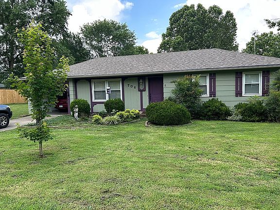 3rd image of 706 N Ward St