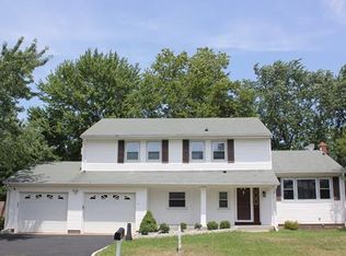 37 Frost Ave E, Edison, NJ