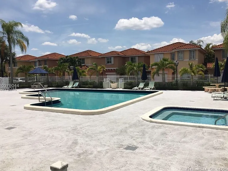 10421 Mahogany Key Cir #325 — Photo 20