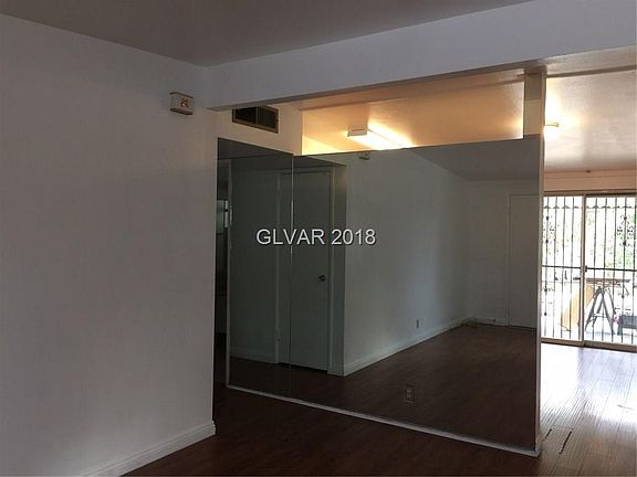 2nd image of 2742 Del Mar Pl