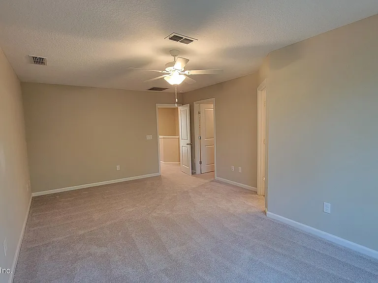 12870 Josslyn Ln — Photo 11
