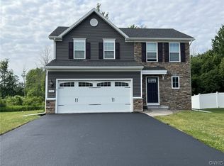 8540 McNamara Dr, Clay, NY 13041