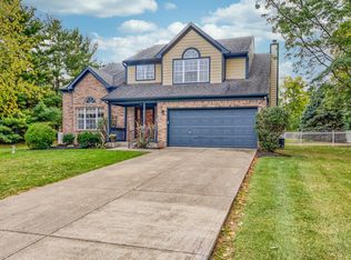 4977 Londonbury Dr, Pittsboro, IN 46167