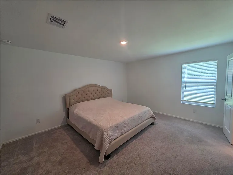 314 Riverwood Village Ln — Photo 10
