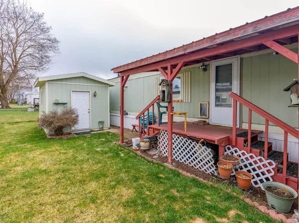3920 E Center Rd Trlr 2A, Mead, WA 99021