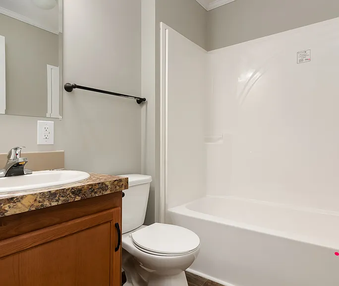 Center Manor — Photo 20