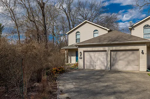 285 Rosemont Gdn #R Photo 1