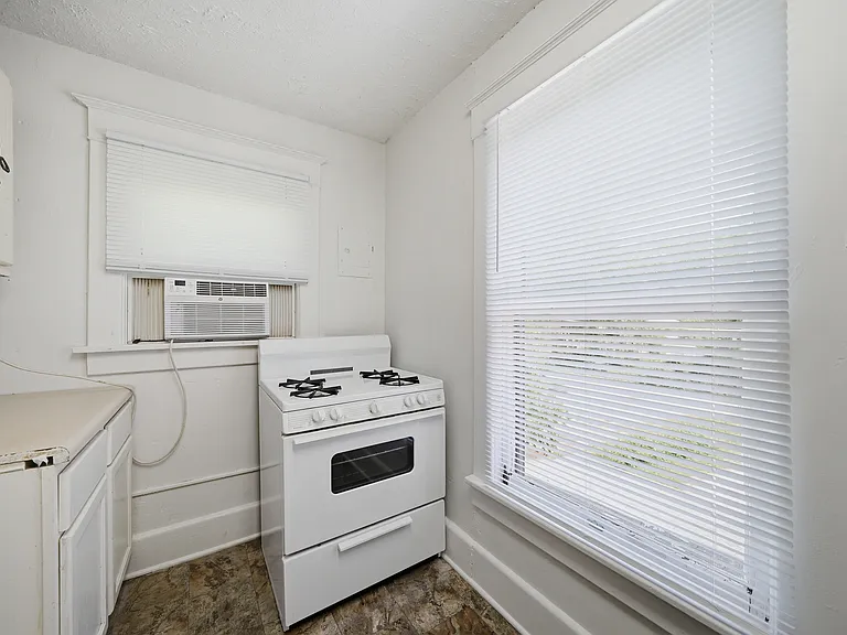 514 S 27th St #2 — Photo 6