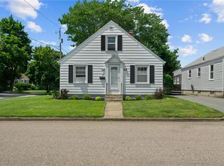 96 Packard St, Cranston, RI 02910