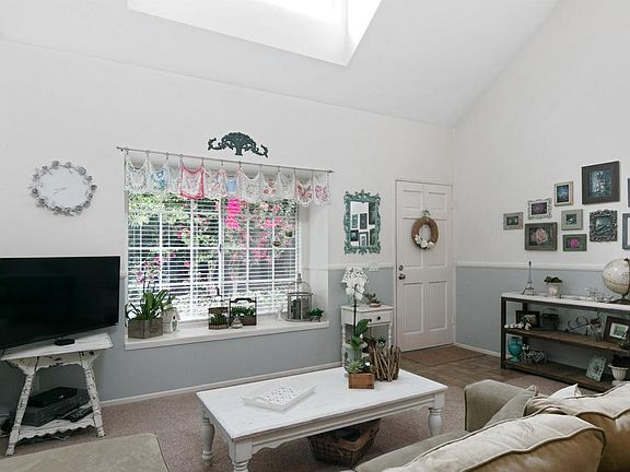 4th image of 8975 Aberdare St